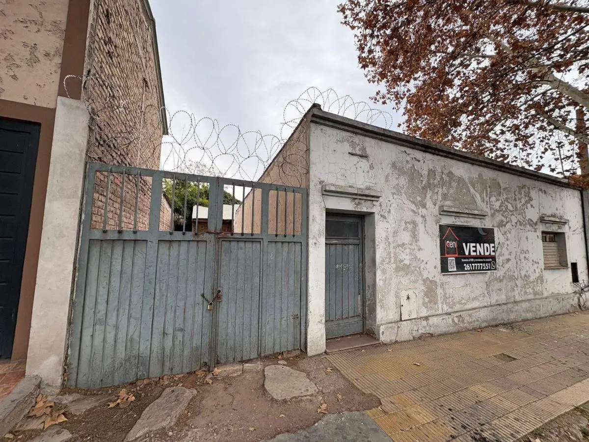 Venta - Lote/Terreno 900m2 - Maipú (A cuatro cuadras de la plaza) 3
