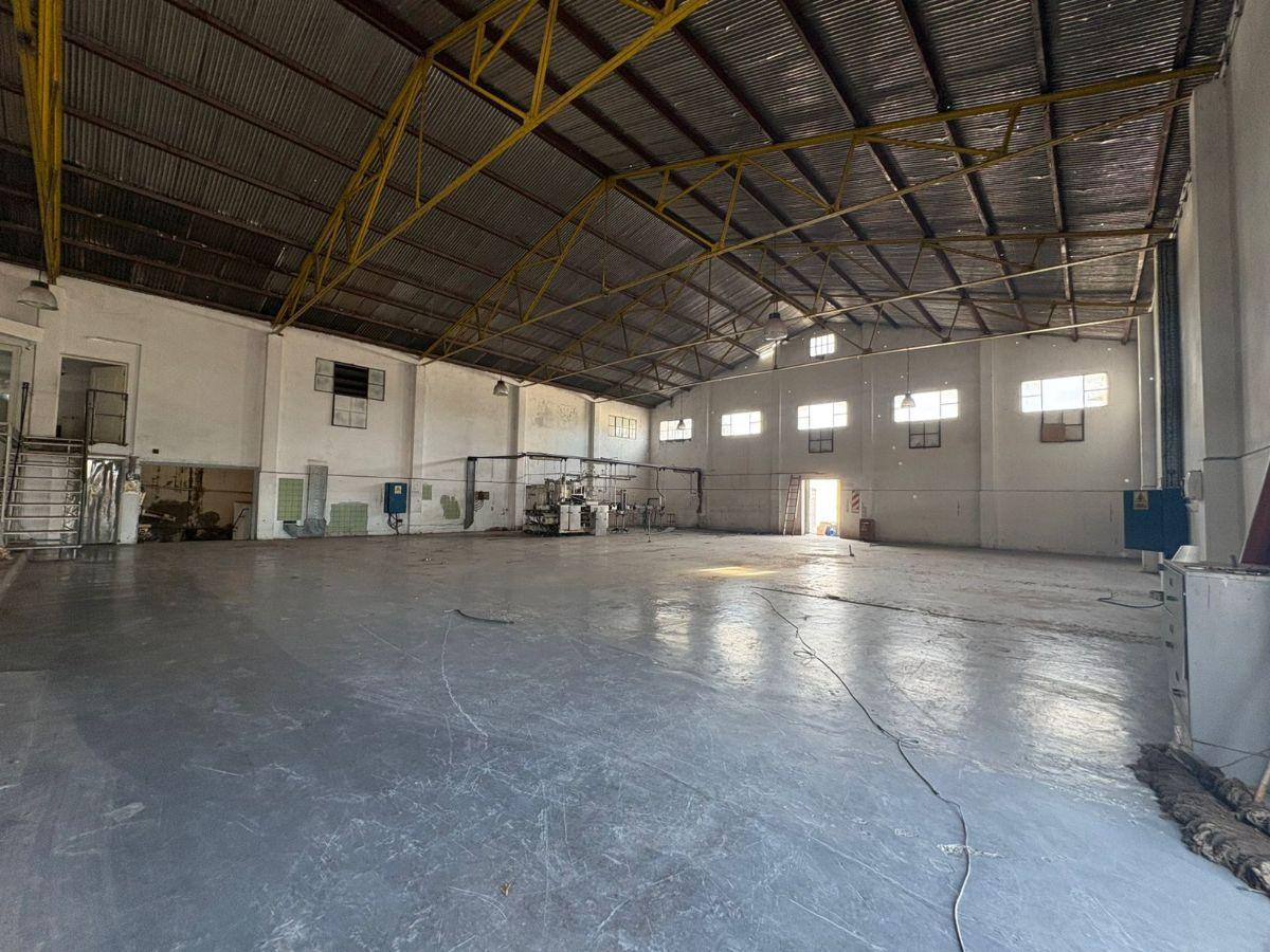 Alquiler - Galpón (Tres Naves - 2.000m2) - Complejo Privado (Maipú - Coquimbito)