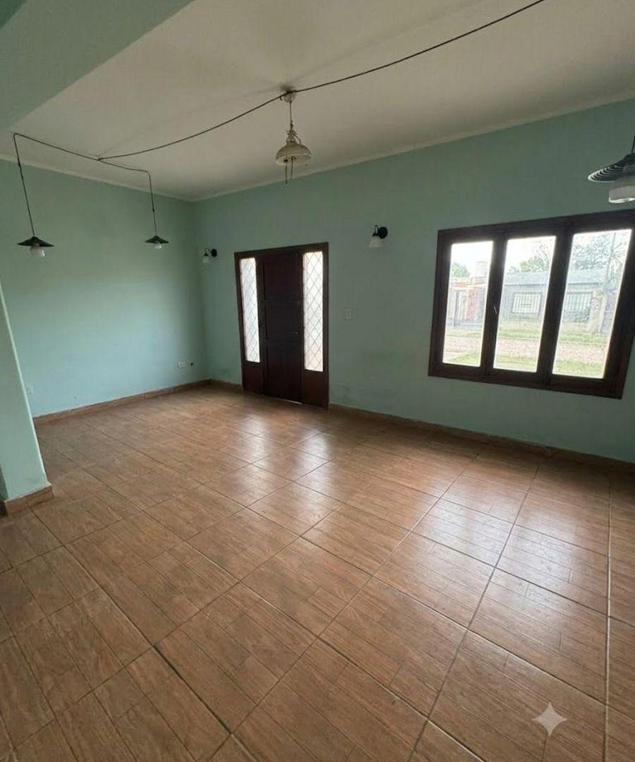Foto de Casa - alquiler (Cuatro Dormitorios) - Cuarta Sección opción de local, imagen 5