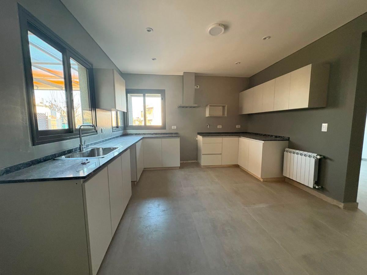 Foto de Casa en Alquiler en Olivos del Torreón | 3 Dormitorios | 3 Baños |, imagen 4