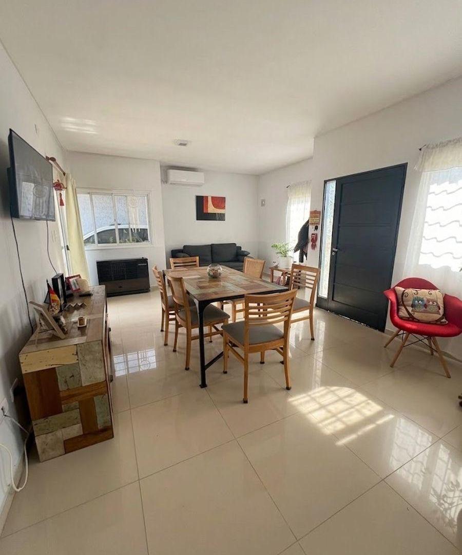 Foto de Casa en Venta Luján de Cuyo | 3 Dormitorios, Jardín, Pileta y Cochera, imagen 4