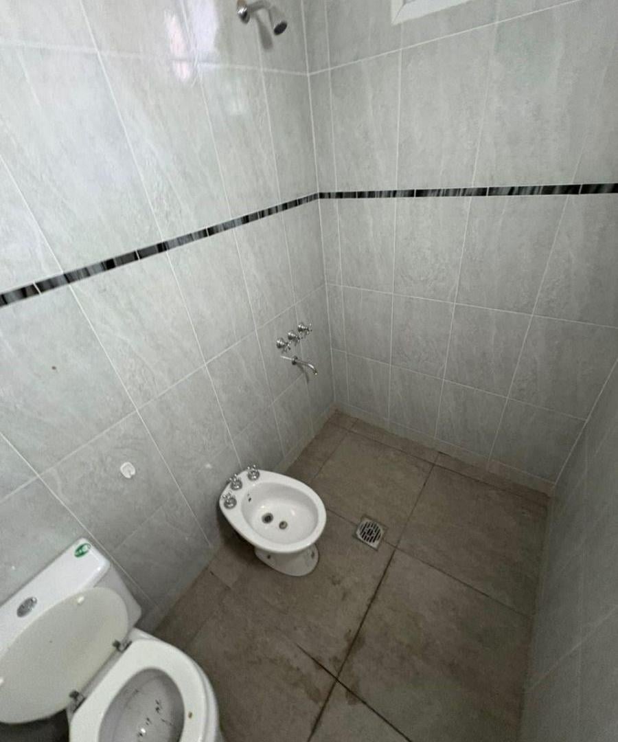 Foto de Casa en venta - Las Heras - 2 baños - comedor - pileta - recibe, imagen 5