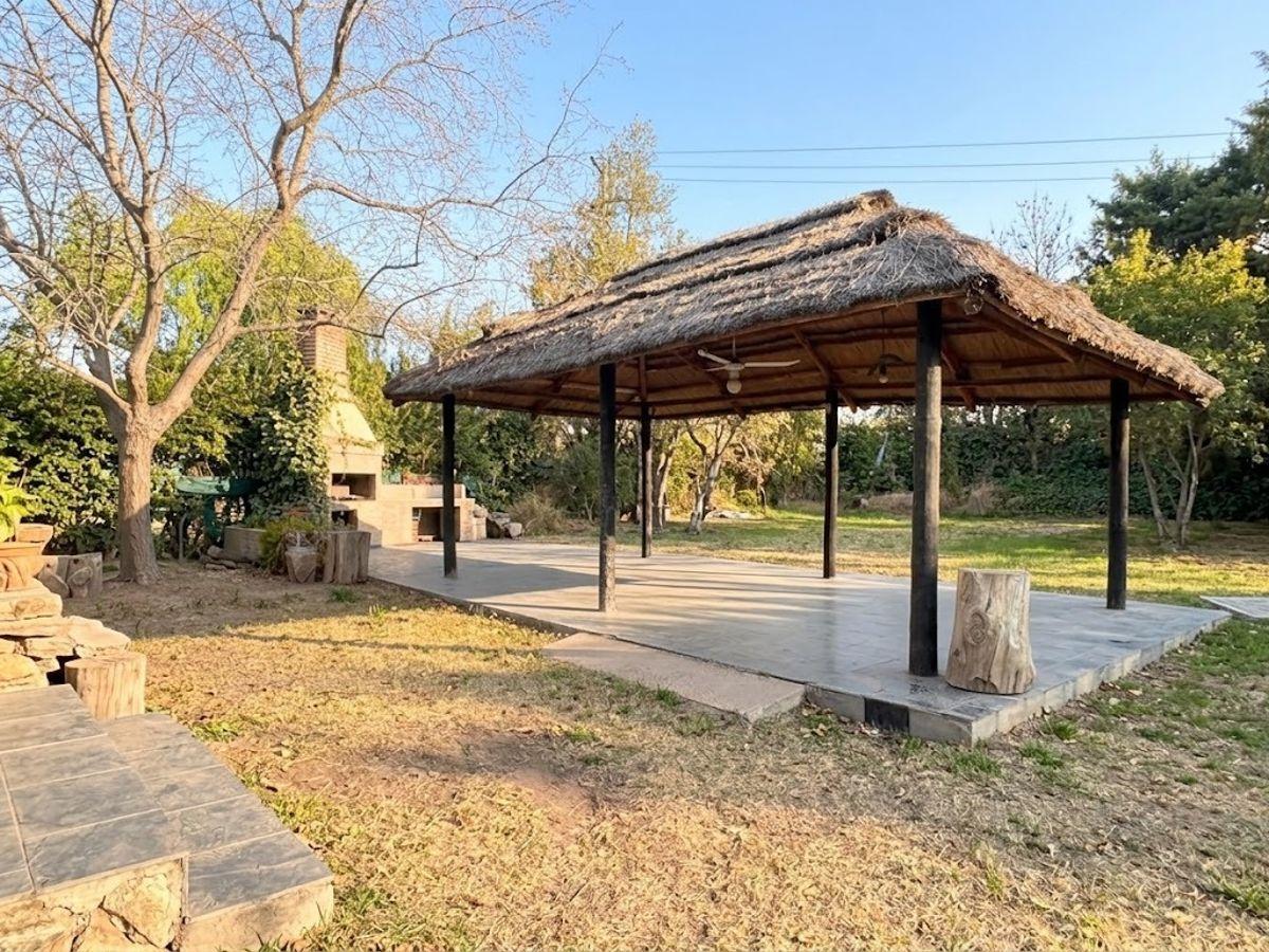 Foto de Venta lote de 1.400 m² en Barrio Privado La Capilla, Vistalba – Pileta, imagen 4