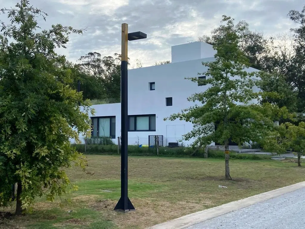 Terreno baldío en hermoso Barrio Privado, entre caminos 5