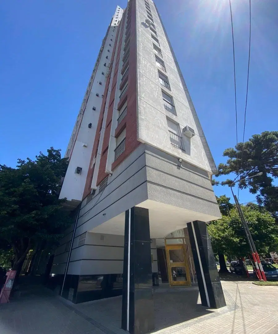 Departamento frente al BOSQUE. 5