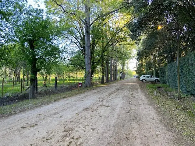 Terreno entre caminos . Zona parque ecológico 5