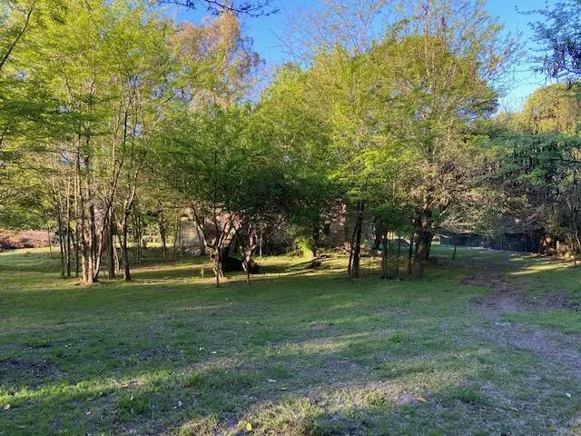 Terreno entre caminos . Zona parque ecológico 8