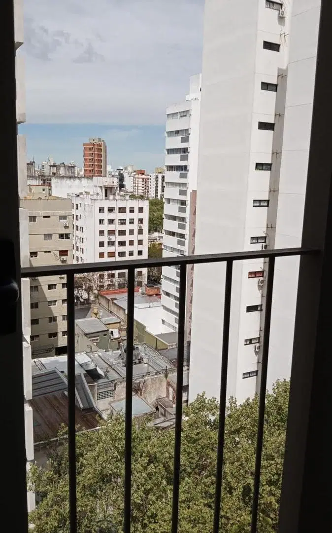 Monoambiente en alquiler, excelente zona 5