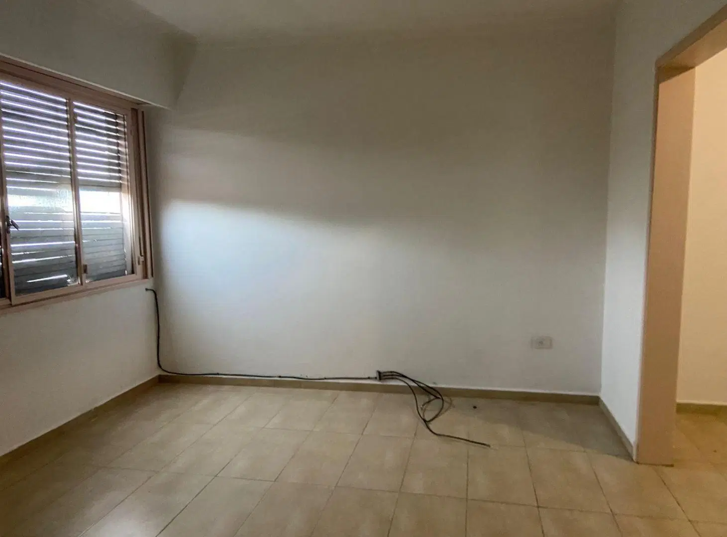 Planta alta unica, independiente, reciclada. Amplios ambientes. Sin expensas 5
