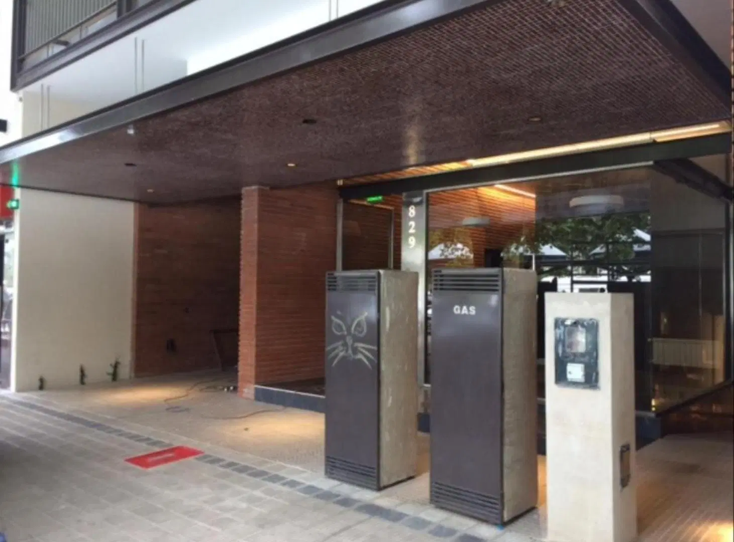Cochera en aquiler, en plaza moreno. SOLO PARA HABITANTES DEL EDIFICIO 4