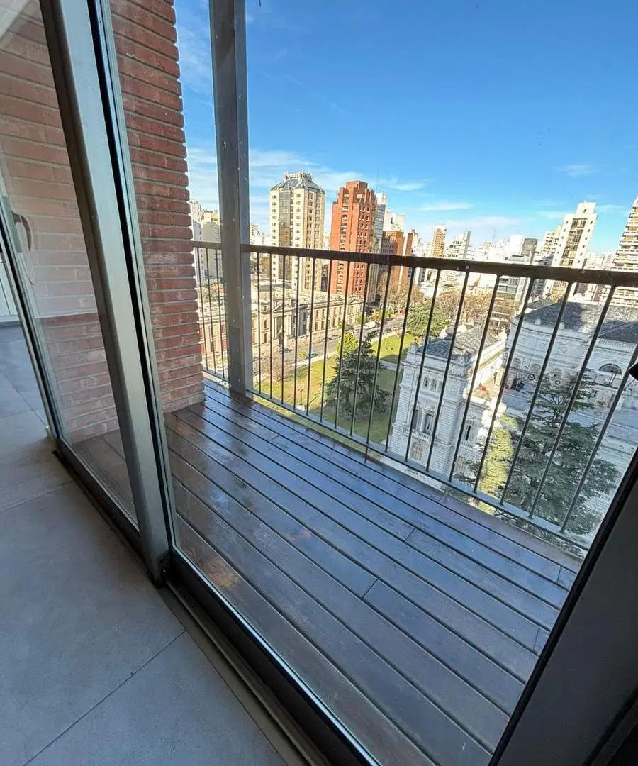 Departamento de 1 dormitorio en alquiler en plaza moreno 5