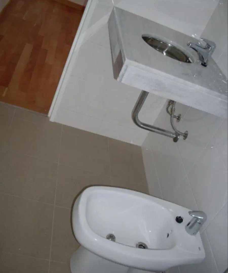 Departamento de categoría dos dormitorios y cochera en alquiler 5