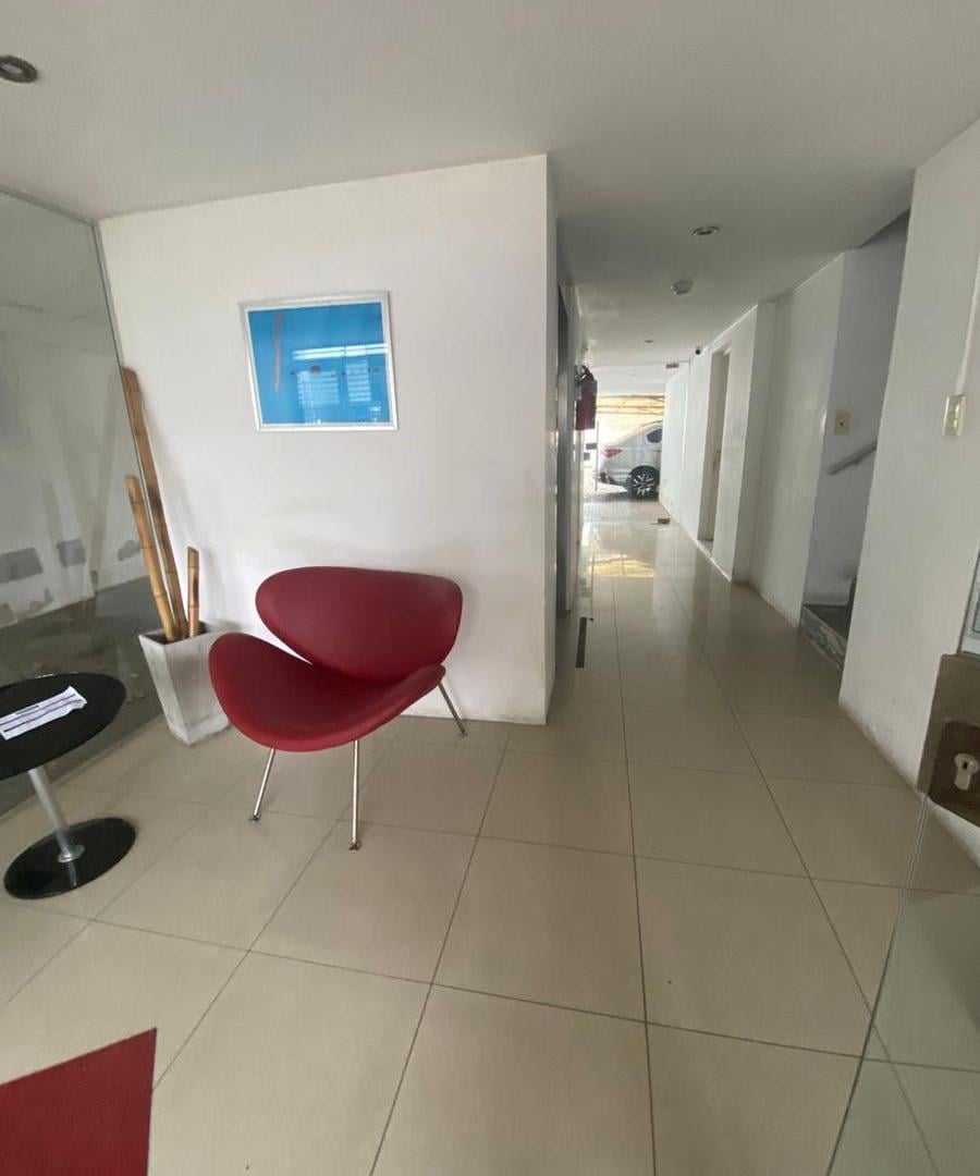 Departamento de 1 dormitorio con cochera en alquiler, zona plaza malvinas
