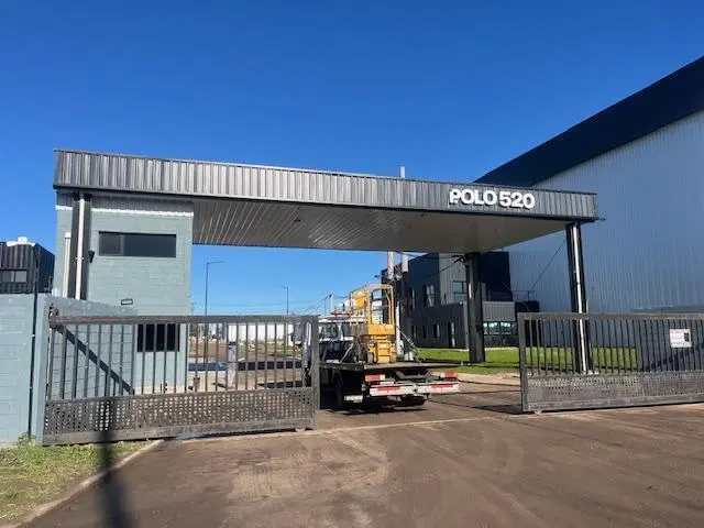 "Galpón en Polo 520." 4