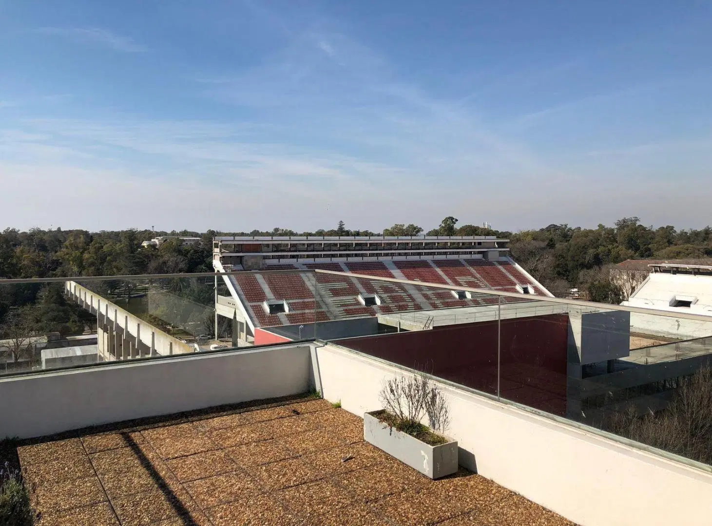 Departamento 2 dormitorios en alquiler con cochera cubierta 3