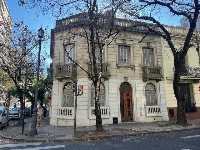 Casa para uso profesional en alquiler 1