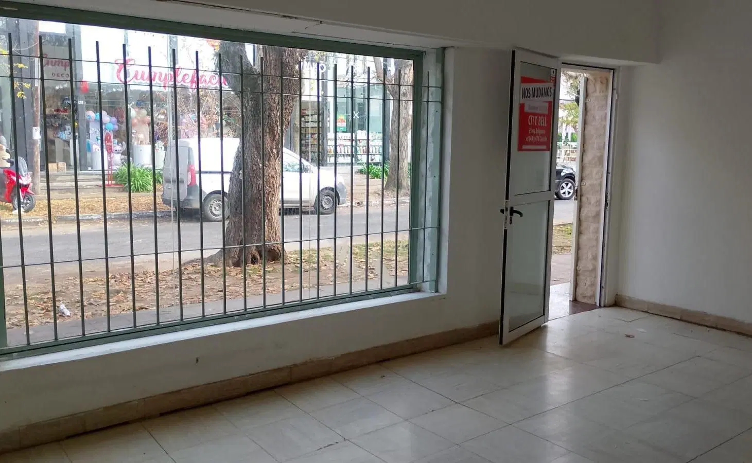 Casa de dos dormitorios con fines comerciales 5