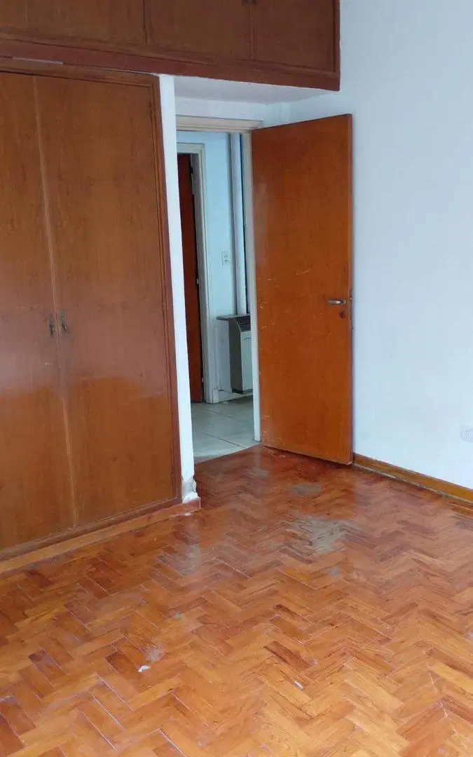 Casa de dos dormitorios con fines comerciales 8