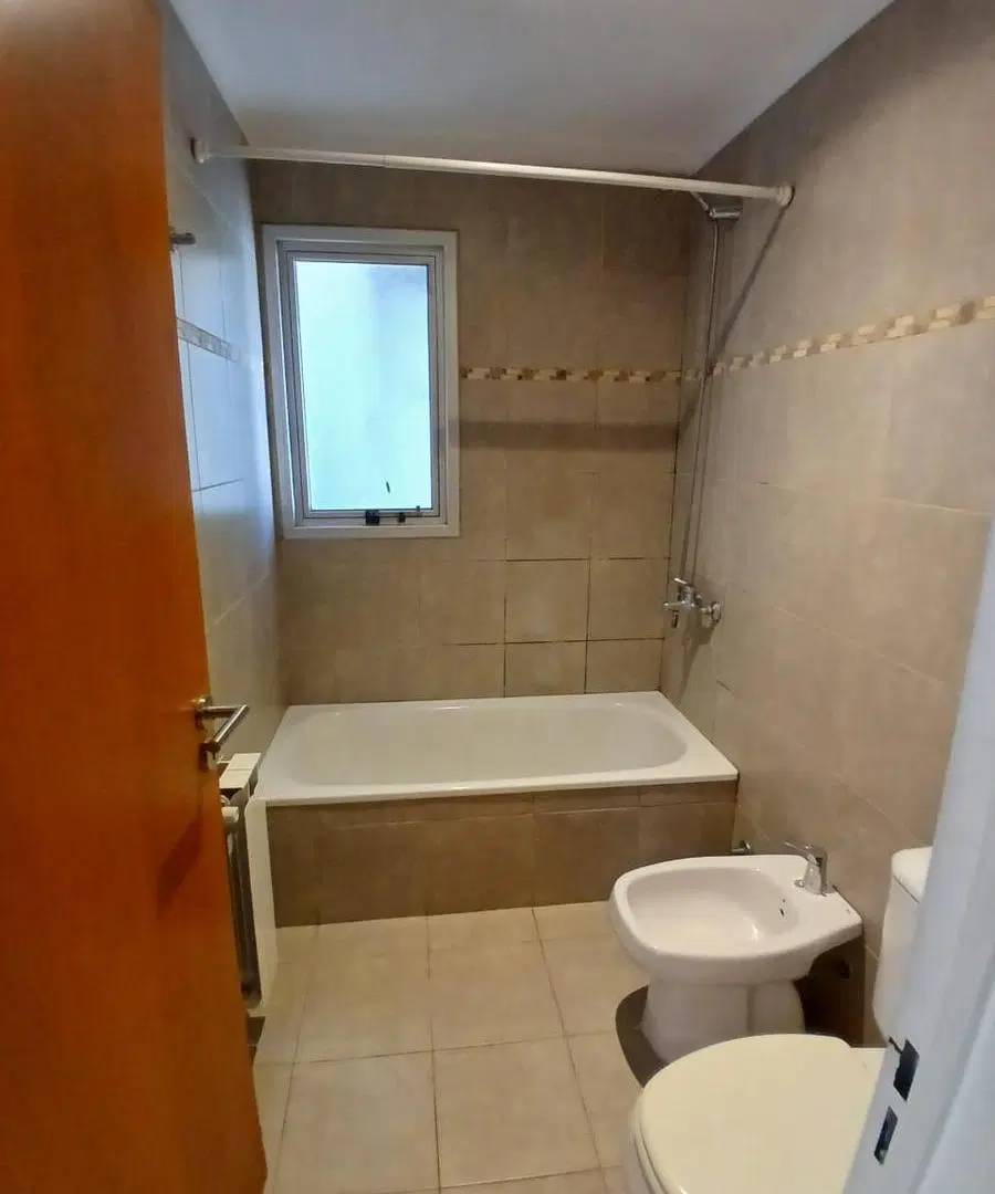 Departamento de 1 dormitorio en alquiler, zona plaza moreno 2