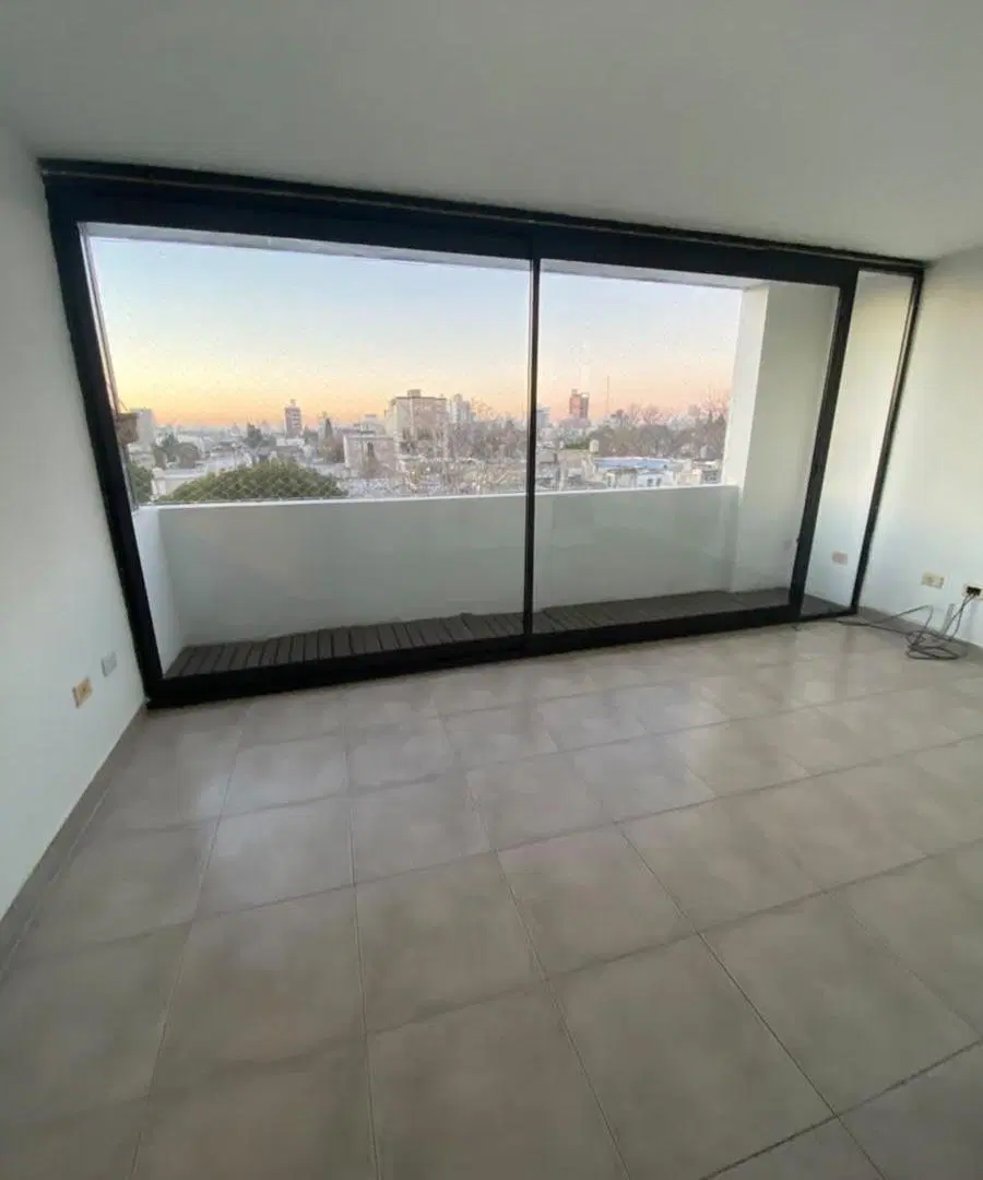 Departamento de 1 dormitorio con cochera en alquiler, zona plaza azcuenaga 8