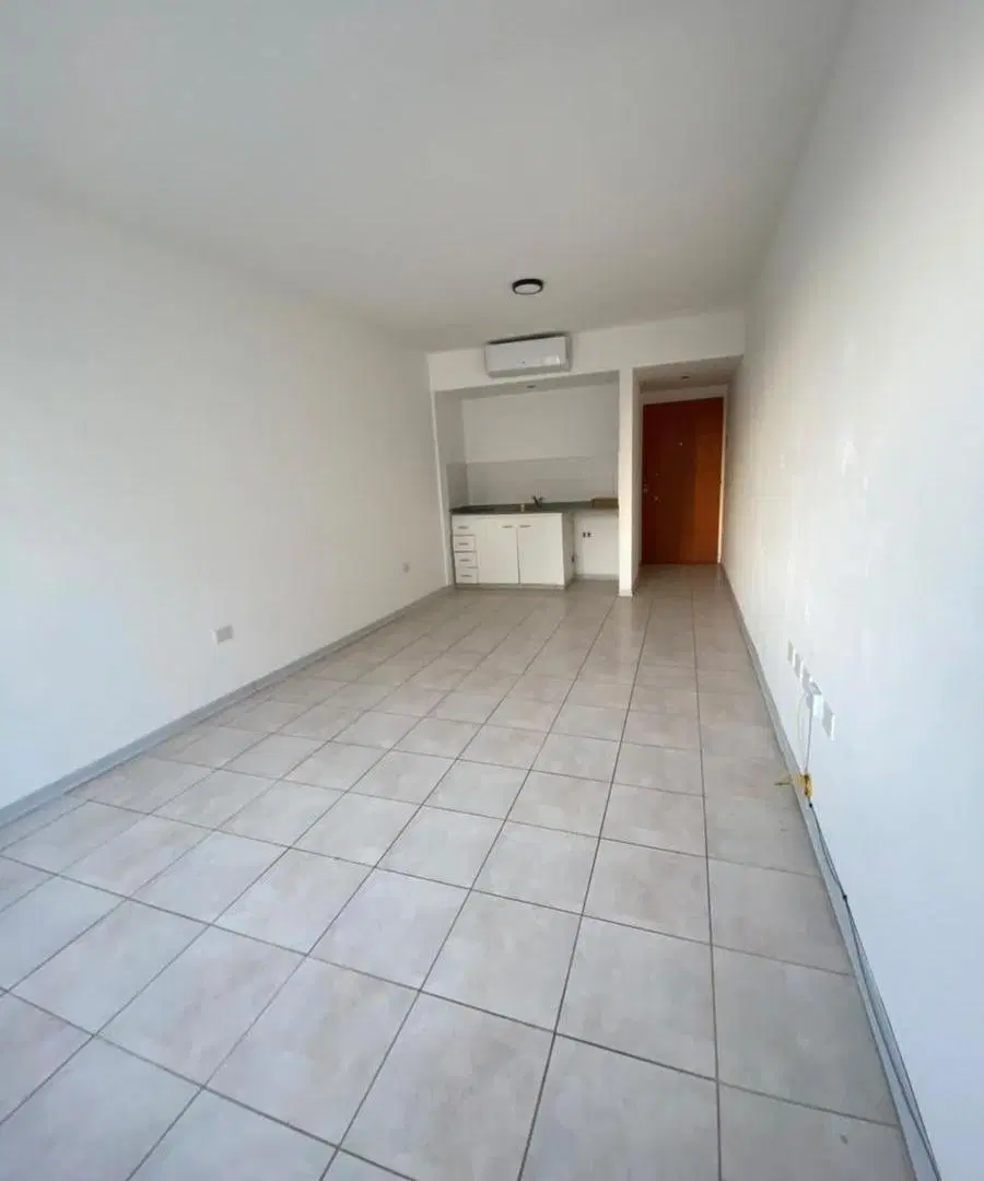 Monoambiente en alquiler, zona Plaza Azcuenaga 3