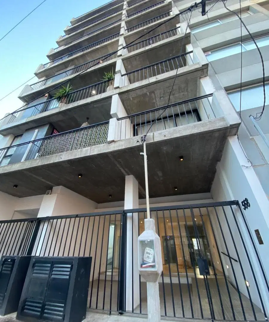 Monoambiente en alquiler, zona Plaza Azcuenaga 8