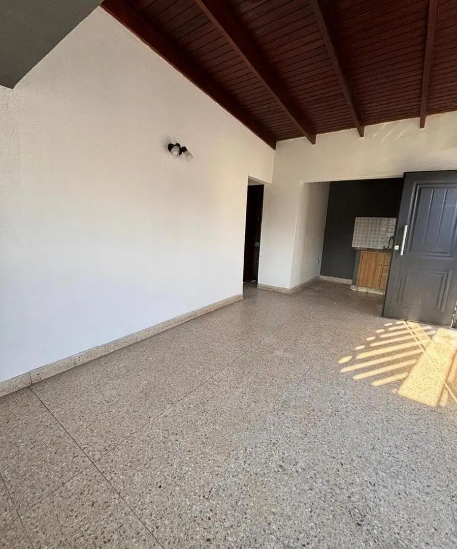 Departamento de dos dormitorios en alquiler, sin expensas 2