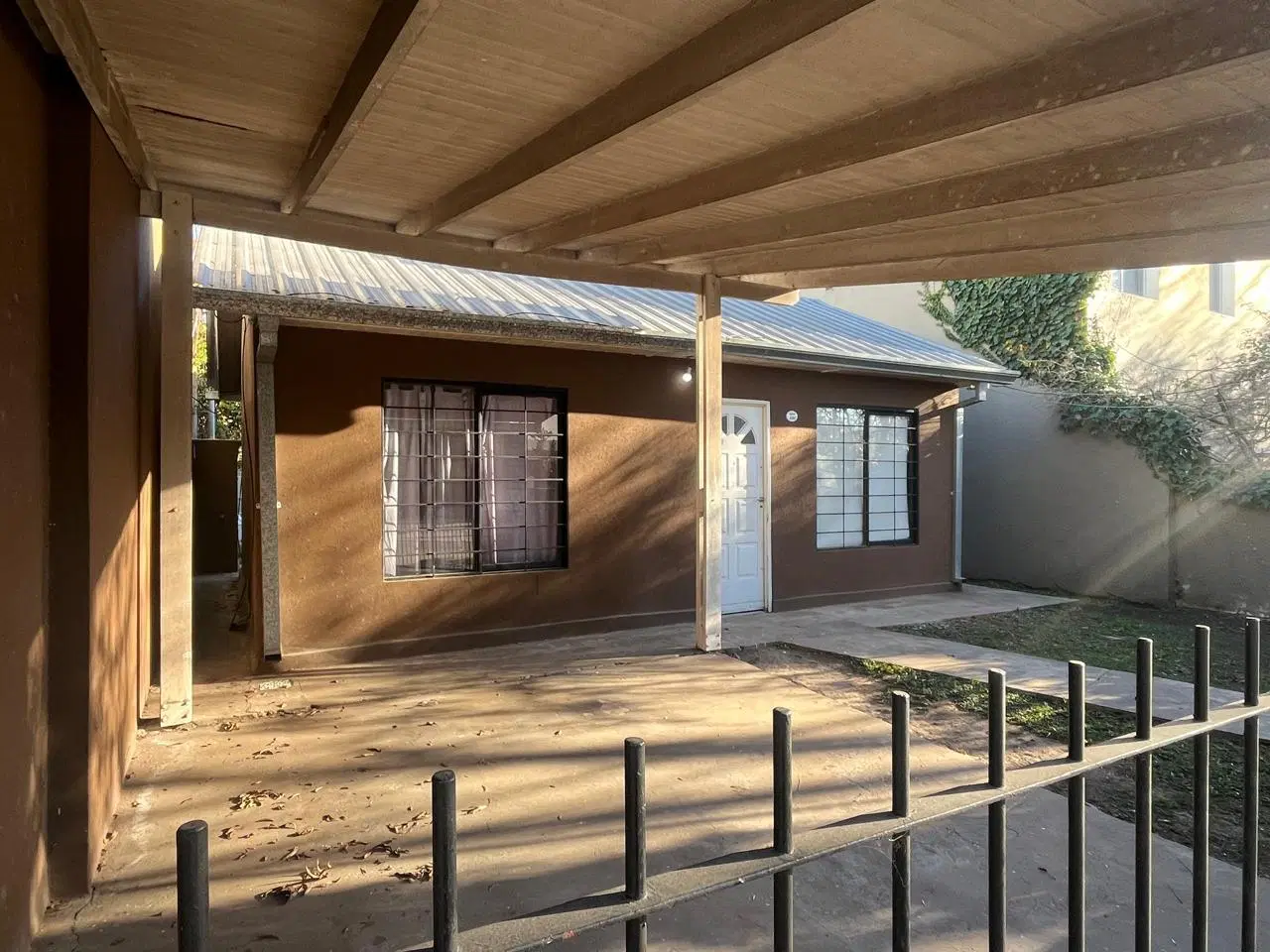 Casa de dos dormitorios en alquiler 3