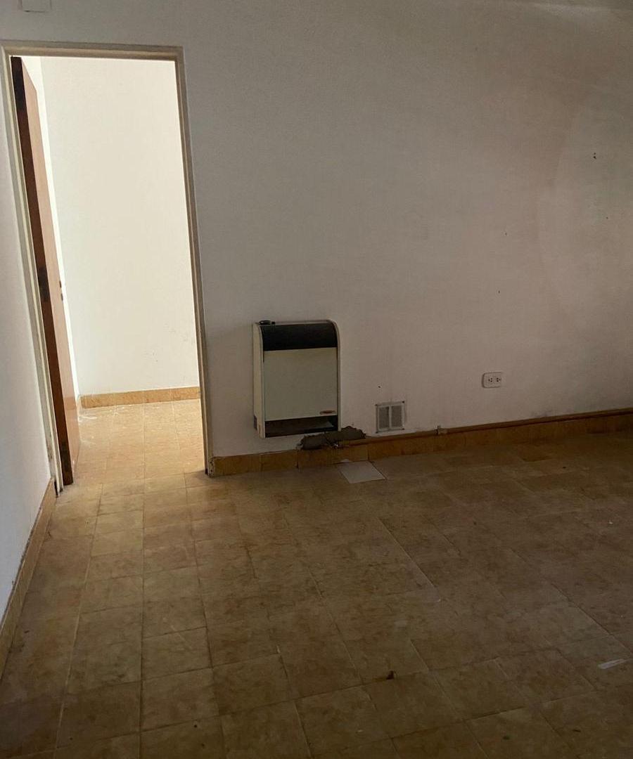 Foto de Departamento Primer Piso por escalera al frente con balcon, imagen 3