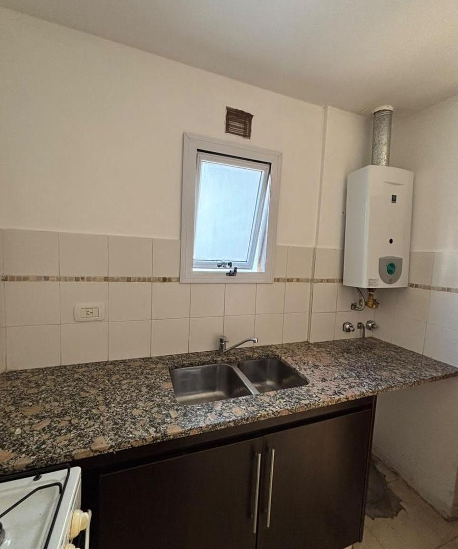 Foto de Departamento de 1 dormitorio con balcon, al contrafrente, imagen 5