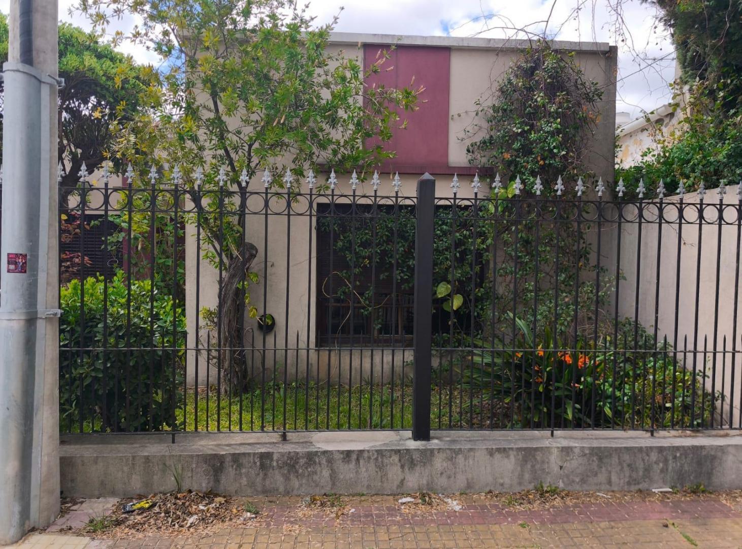 Foto de Casa con parque y cochera doble, imagen 2