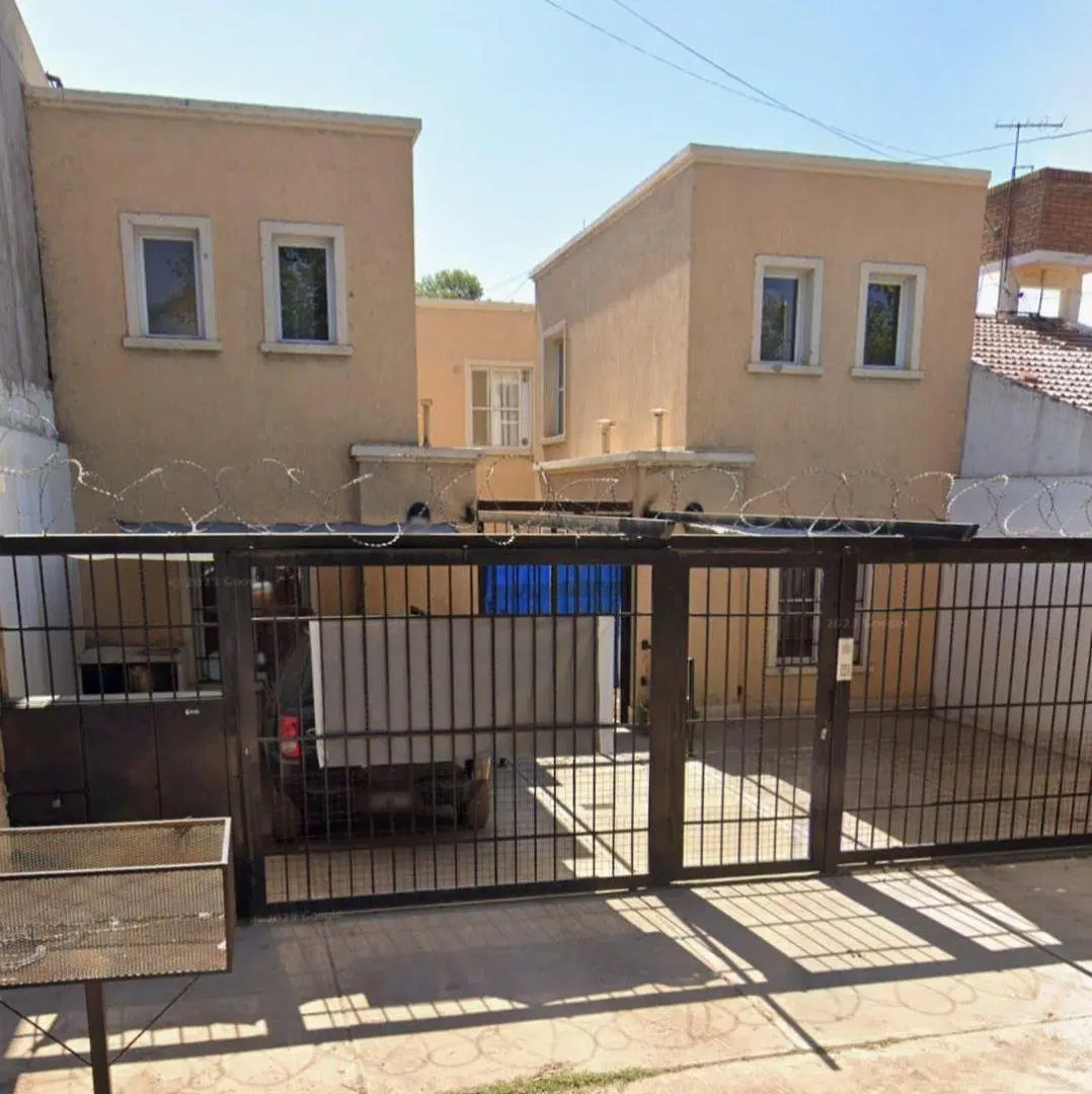 Departamento con 1 dormitorio y cochera en alquiler en Capilla del Rosario 3