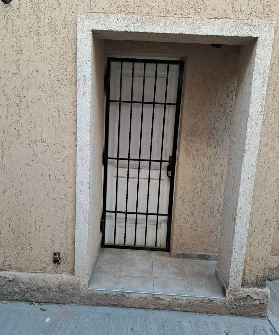 Departamento con 1 dormitorio y cochera en alquiler en Capilla del Rosario 2