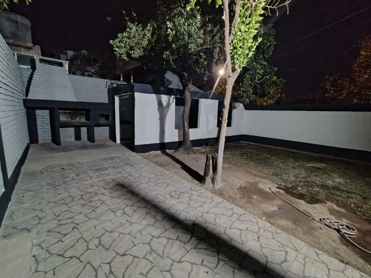 Casa de 4 dormitorios en alquiler en Las Tortugas y 2 cocheras 5