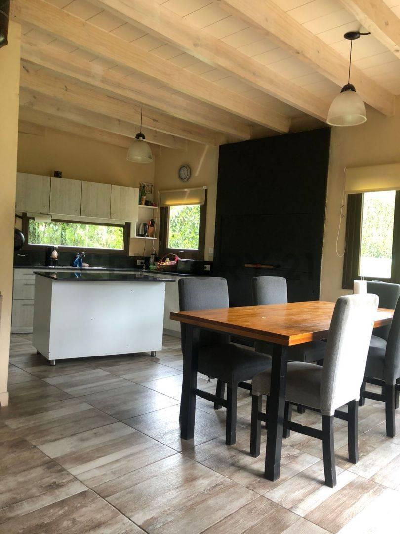 Casa en Venta Bariloche - Melipal Descripción: Propiedad Ubicada en El Barrio Melipal 3