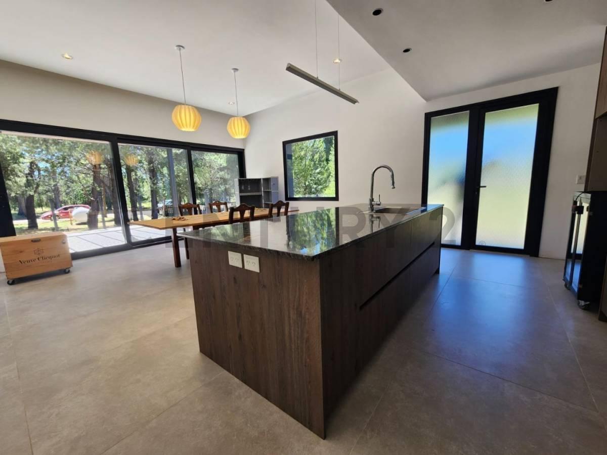Casa en Venta - Bariloche - Club de Campo Dos Valles 1