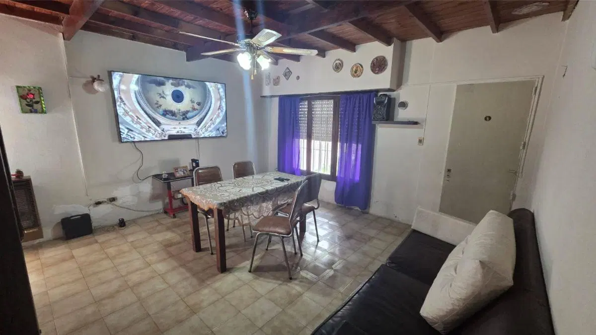 Venta | Casa | Barrio El Jardín | con parque, parrilla y potencial de ampliacion 2