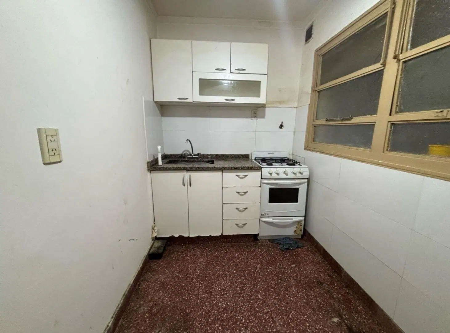 Departamento dos ambientes en Flores 4
