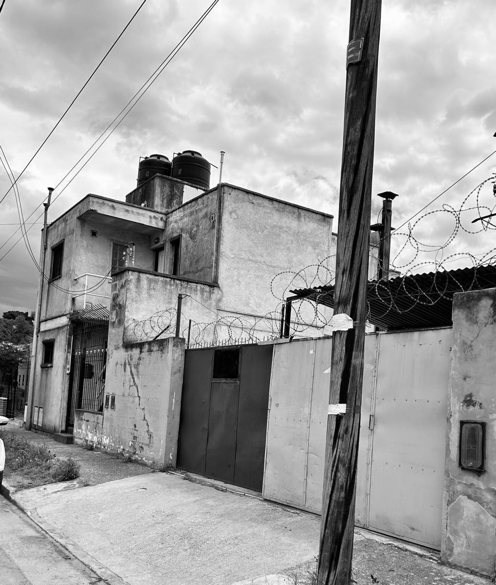 Galpon 2 Deptos de 1 Dormit. Muy Proximo a Avs Importantes. 2