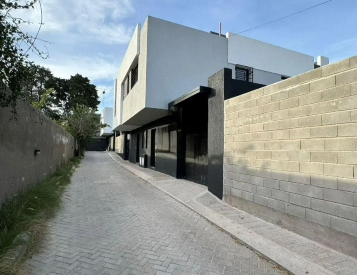 VENTA DUPLEX A ESTRENAR BARRIO CERRADO 3 DORM 8