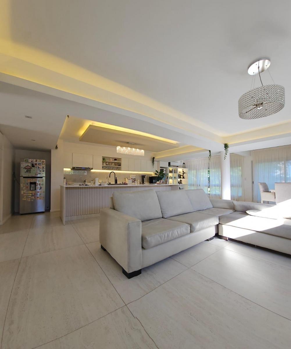 Venta Excelente Piso en edificio de tan solo 3 unidades