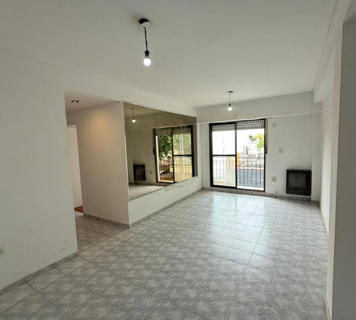 Foto de Venta Semi piso-Monte castro- 2 piso escalera., imagen 1