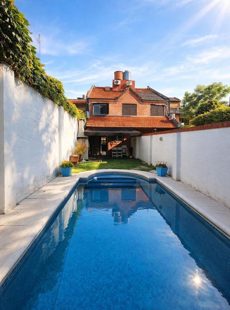 Venta Excelente Dúplex 5 Amb, Jardín/Pileta/2 Cocheras