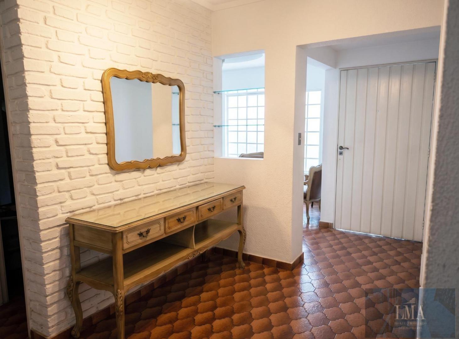 Casa 4 Ambientes en Planta Baja Excelente Estado