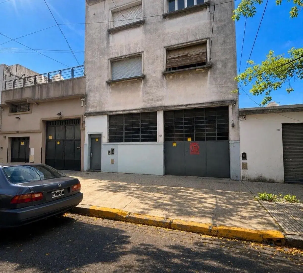 Venta Depositó mas dos departamentos  en Villa Luro, CABA. 4