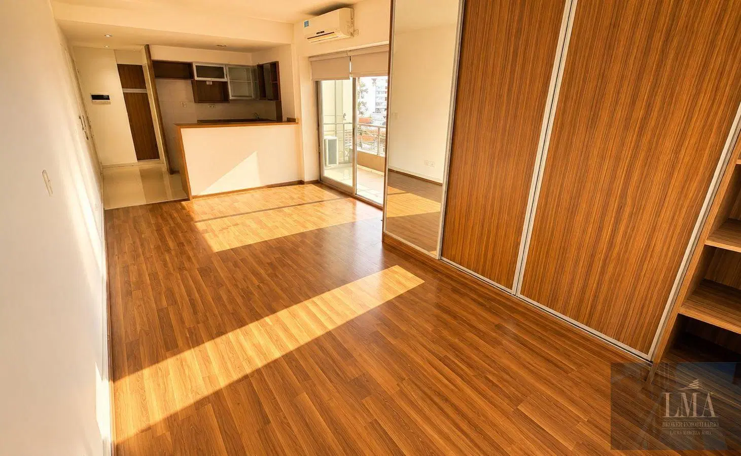 Venta Departamento mas cochera , Excelente zona Villa Del Parque 3