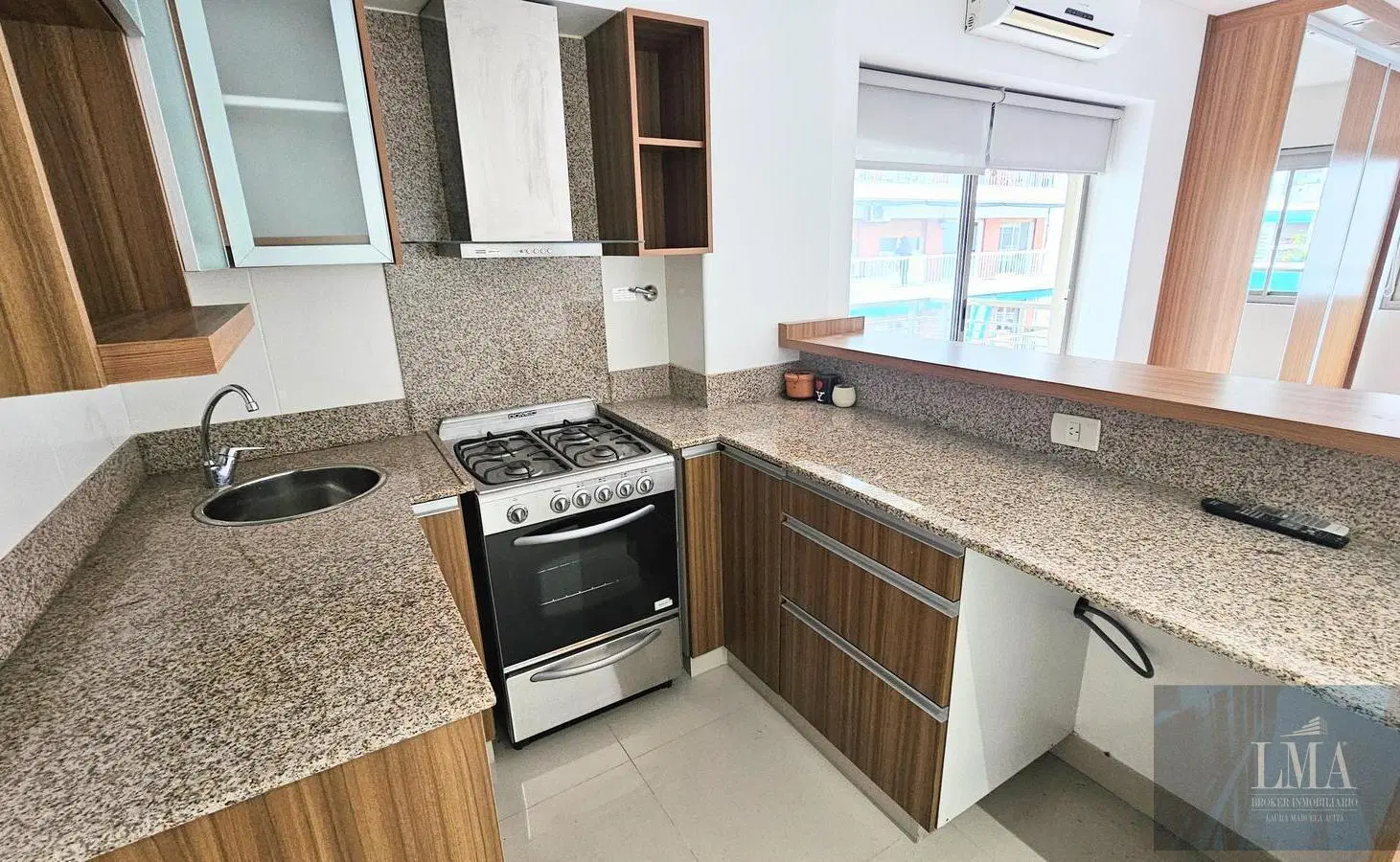 Venta Departamento mas cochera , Excelente zona Villa Del Parque 3