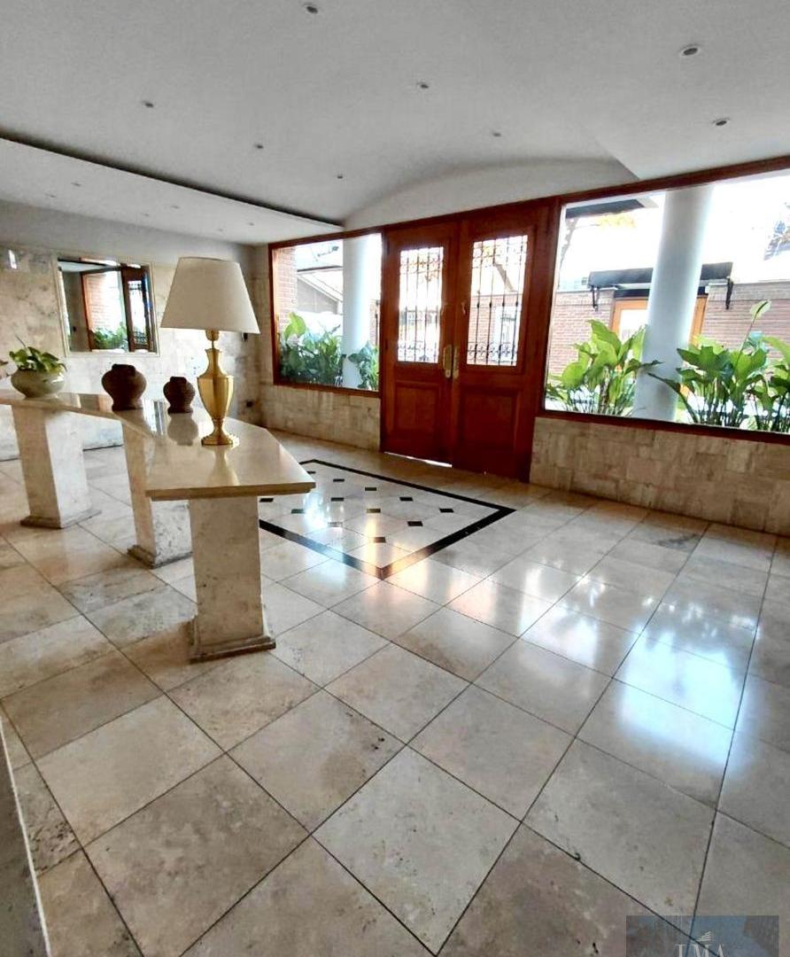 Foto de Venta excelente piso a metros de Plaza arenales, 5 Cocheras, imagen 3