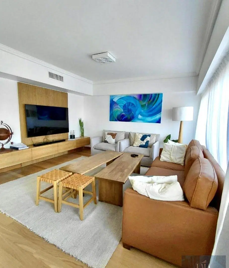 Venta excelente piso a metros de Plaza arenales, 5 Cocheras 1