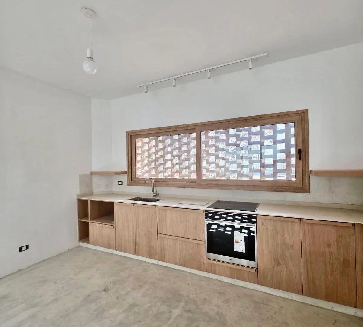 Venta Excelente a Estenar PH 3 amb/Patio. 3